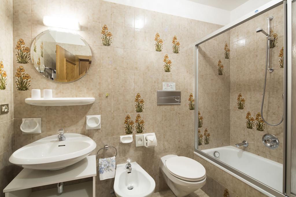 Hotel Ciasa Iris à Calfosch Extérieur photo