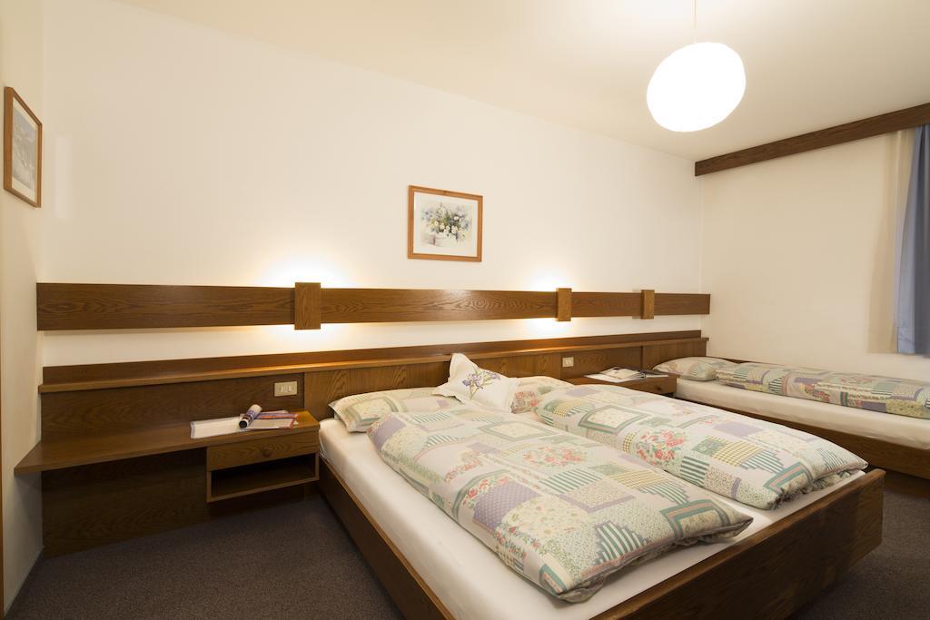 Hotel Ciasa Iris à Calfosch Chambre photo